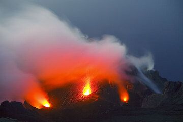 Stromboli November 2007: new strombolian activity (c)