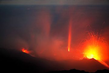 stromboli_e3875m.jpg (c)