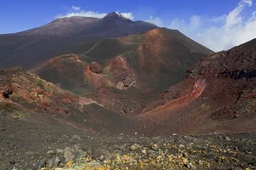 Vue sur la fissure éruptive de l'Etna de 2002-2003. (Photo: Tom Pfeiffer)