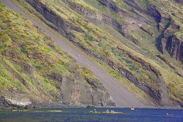 Cliffs of Stromboli (Photo: Tom Pfeiffer)