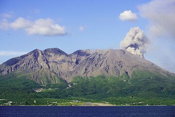 Small ash puff on the afternoon of 19 July, seen from Kagoshima Bay. (Photo: Tom Pfeiffer)