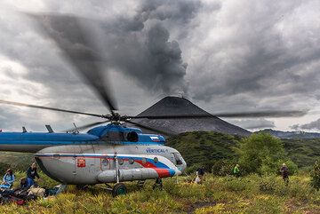 During 3-18 Sep 2017, Tom and 10 participants went on our first pilot tour to Kamchatka. Overall, the tour was fantastic! 
Highlights included a 3 days stay at remote Karymsky volcano, exceptionally good weather conditions for Gorely, Mutnovsky, Uzon and Valley of Geysers, Klyuchevskoy volcano, a large explosion from Sheveluch, great company and lots of fun! The following is a quick first impression of the tour in pictures sorted chronologically. (Photo: Tom Pfeiffer)