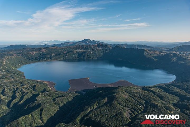 The active caldera lake of Akademia Nauk volcano southeast of Karymsky seen from the helicopter. (Photo: Tom Pfeiffer)
