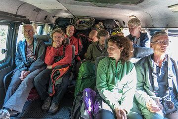 7. November: Wir sitzen in unserem Truck auf dem Weg zum Südplateau. (Photo: Tom Pfeiffer)