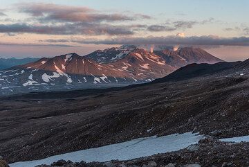 Letztes Sonnenlicht auf dem Vulkan Mutnovsky (Kamtschatka). (Photo: Tom Pfeiffer)