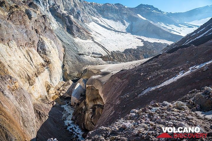 Nach einiger Zeit stellen wir fest, dass wir uns tatsächlich auf dem Gletscher befinden. (Photo: Tom Pfeiffer)