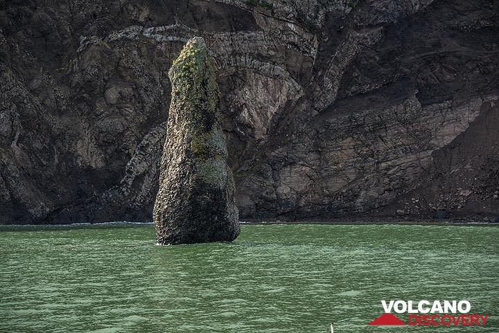 Pillar of volcanic rock (Photo: Tom Pfeiffer)