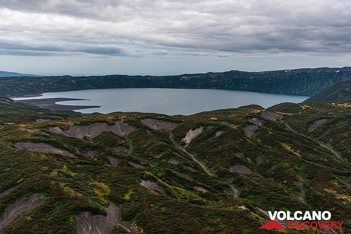 View over Karymsky Lake (Akademia Nauk volcano), shortly before entering the Karymsky caldera. (Photo: Tom Pfeiffer)