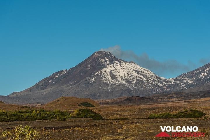 Active Bezymianny volcano with its summit caldera and steaming lava dome. (Photo: Tom Pfeiffer)
