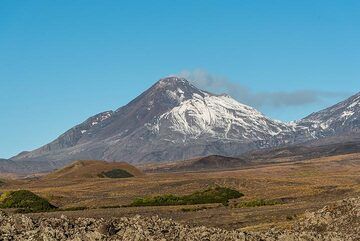 Vulcano fumante di Bezymianny (Photo: Tom Pfeiffer)