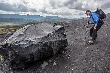 But also larger bombs can be found. (Photo: Tom Pfeiffer)