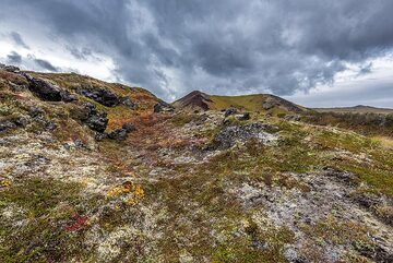 Le ciel est encore très nuageux et nous n'aurons pas l'occasion de voir notre voisin Shiveluch aujourd'hui. (Photo: Tom Pfeiffer)