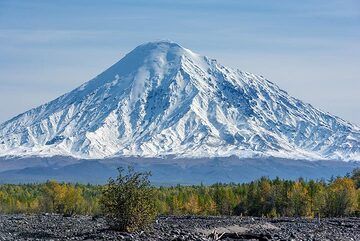Ostry Tolbachik volcano (Photo: Tom Pfeiffer)