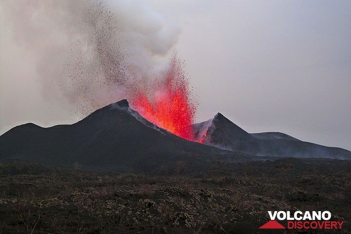Lava fountain during the Nyamuragira volcano eruption 2011-2012 (Photo: Lorraine Field)
