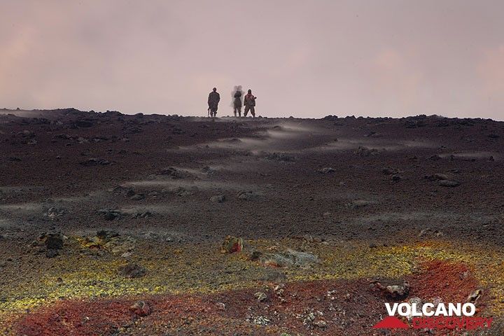 Some of the guards explore whether it is safe to reach the rim of the western crater. (Photo: Tom Pfeiffer)