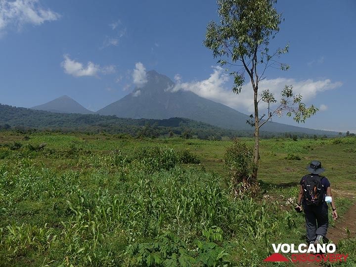 The volcanic peaks of Mikeno (right) and Karisimbi (left) as seen during the hike to the Virunga National Park for mountain gorilla tracking. (Photo: Ingrid Smet)