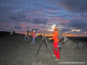 Our group on the crater of Yasur volcano in the morning (Photo: Dietmar)