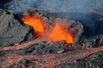 Piton de la Fournaise - éruption Oct 2010 (Photo: Sylvie & Philippe Choukroun)