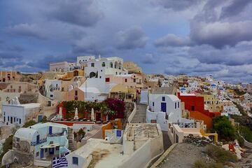 Oia town, Santorini (Photo: Tom Pfeiffer)