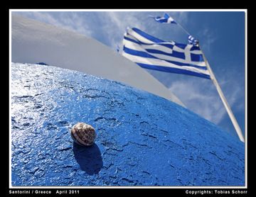 Schnecke auf einem griechischen Kirchendach (Photo: Tobias Schorr)