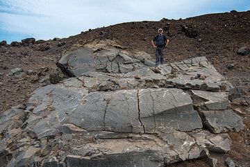 One of the largest bombs, approx. 10 m long, 2-3 meter thick and 5 m wide. It has an estimated weight of 200-300 tons. (Photo: Tom Pfeiffer)