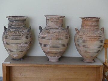 Vases de stockage des anciens habitants de Santorin (Musée archéologique de Théra) (Photo: Ingrid Smet)