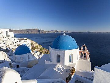 One of the most photographed churches of Greece in Ia (OIA) village of Santorini. (Photo: Tobias Schorr)