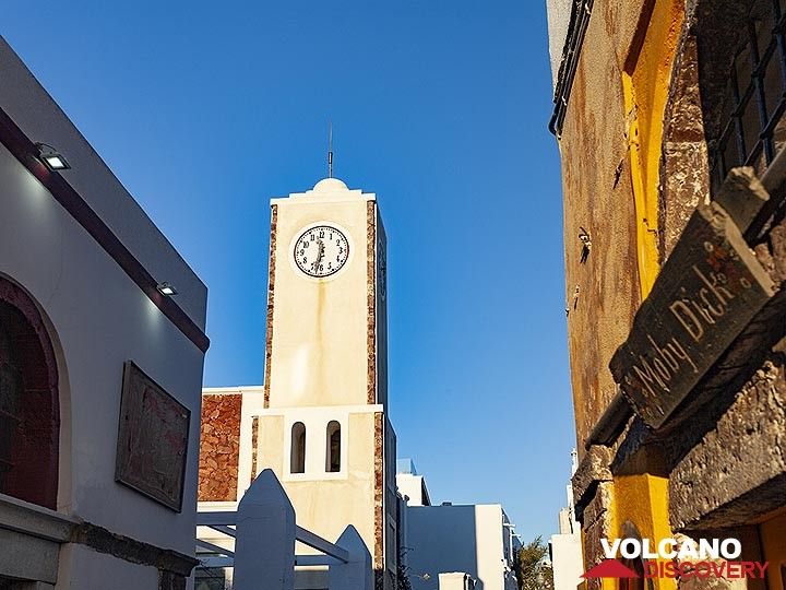 La tour de l'horloge du village d'Ia/Santorin. (Photo: Tobias Schorr)