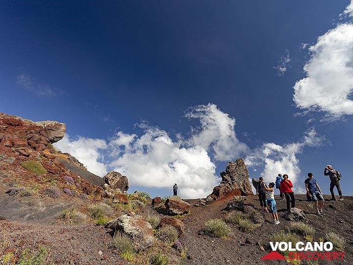 La digue volcanique près du village d'Ia est un point culminant pour la plupart des randonneurs. (Photo: Tobias Schorr)