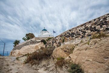 Chapel in Akrotiri (Photo: Tom Pfeiffer)