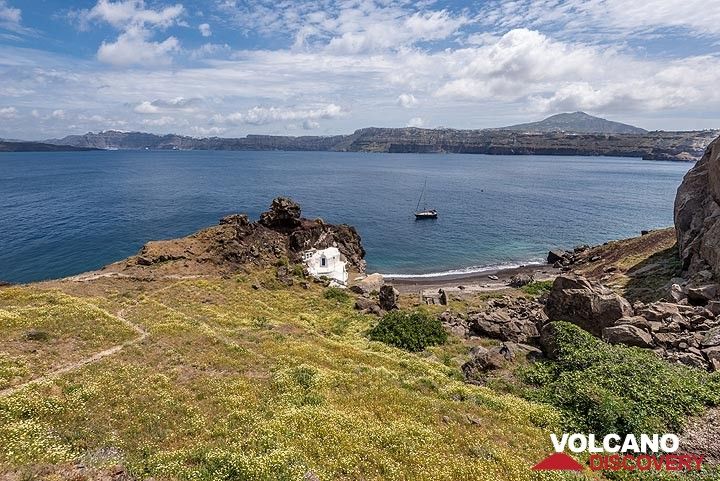 View back down to Balos bay (Photo: Tom Pfeiffer)