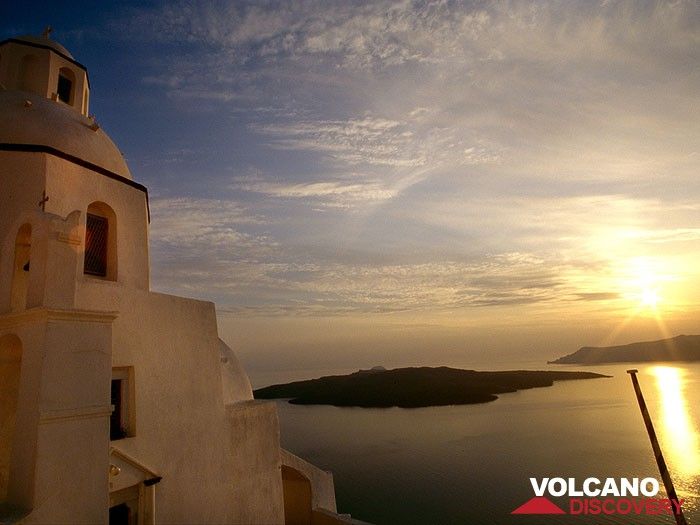 Churches of Santorini (Photo: Tobias Schorr)