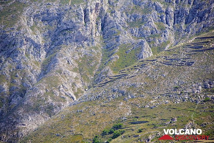 The slopes of Profitis Ilias Mountain (Photo: Tom Pfeiffer)