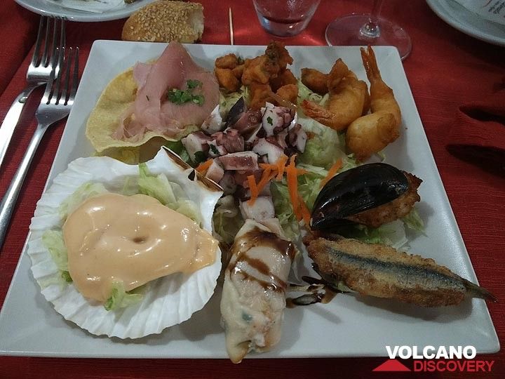 We conclude our second day of exploring the Eolian volcanoes with another delicious seafood dinner. (Photo: Ingrid Smet)