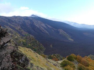 The Valle del Bove is a large collapse scar on Etna's eastern flank and which has been filled with lava flows from Etna's more powerful summit eruptions of the past decades. (Photo: Ingrid Smet)