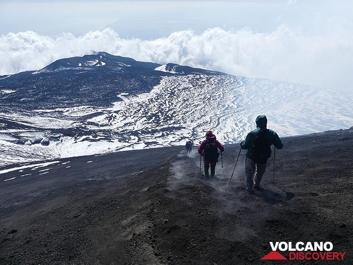 Hiking down in the soft ash slopes of a volcanic cone is great fun! (Photo: Ingrid Smet)