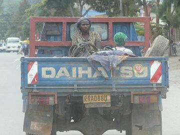 Jour 2 - Un des nombreux moyens de transport locaux (Photo: Ingrid Smet)