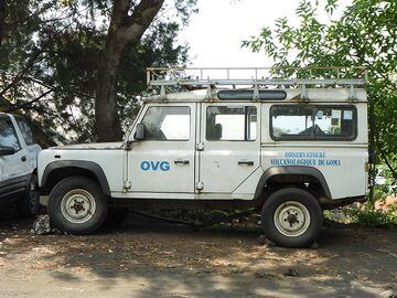 Tag 6 – Fahrzeug am Goma Volcano Observatory (Photo: Ingrid Smet)