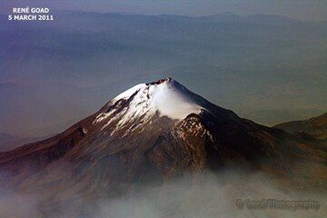 Pico de Orizaba as seen from a plane. It is currently a dormant volcano having last erupted in 1846 but at 5564m asl it is also the highest peak in Mexico and the highest volcano of North America. (Photo: RGoadPhotography)