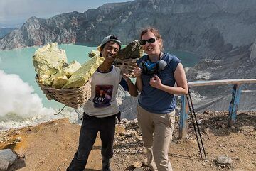 Ijen, a miner on the way with a hard load of sulphur (Photo: Ivana Dorn)