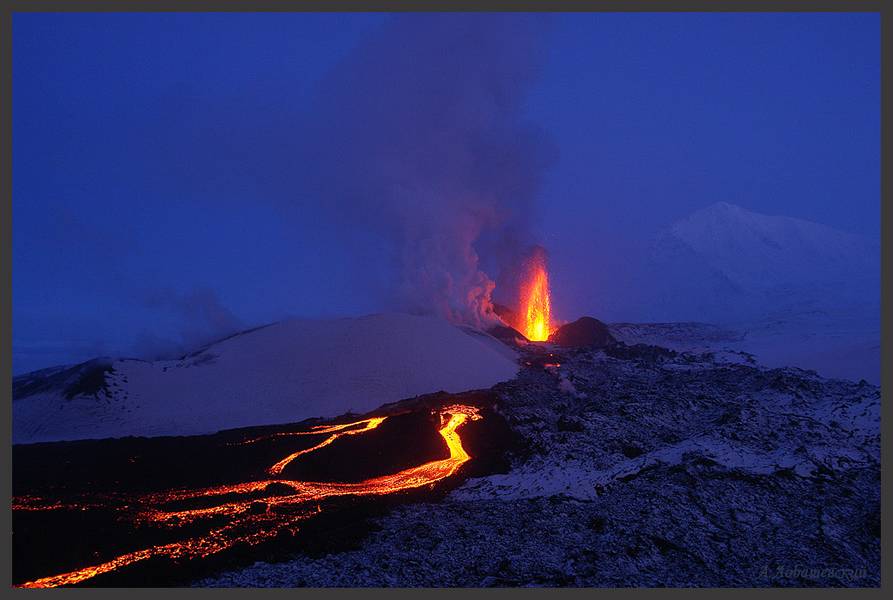 Ausbruch des Vulkans Tolbatschik 2012–13 (Photo: Alexander Lobashevsky)