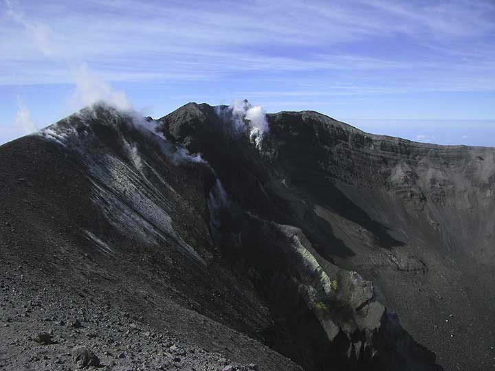 Am Kraterrand des Vulkans Kljutschewski: 4875 m! (Photo: Anastasia)
