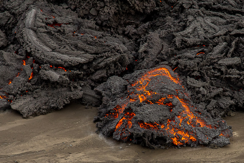 _0060829_4_star_small.jpg
Detail des seitlichen Lavastroms vom Bardarbunga-Ausbruch im Holuhraun-Gebiet. (Photo: AndreasIrgang)