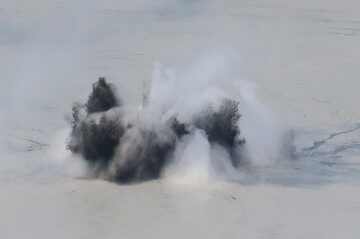 Small explosion close-up (Photo: AndreyNikiforov)