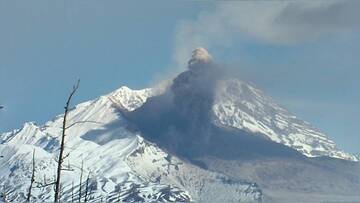 Small explosion at the lava dome of Shiveluch volcano (Kamchatka) Oct 2016 (Photo: Andrey)