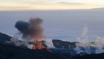 Strombolian eruption at Slamet volcano (West Java, Indonesia) on 26 Aug 2014 (Photo: Aris)