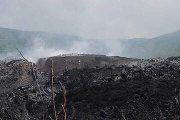 Krater des Vulkans Ibu, Insel Halmahera (Indonesien) (Photo: Aris)