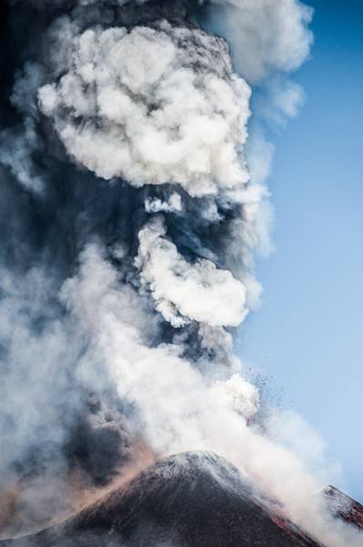 Etna, 14th paroxysm (26 October 2013) (Photo: Giuseppe Graziano Barone)