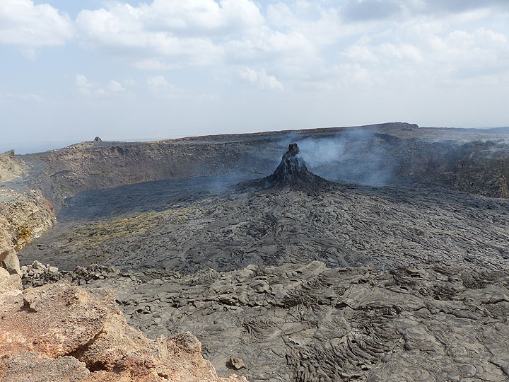 DAYS 5-6-7: Erta Ale - Overview of the second active vent with the 2012 hornito. (Photo: Ingrid)