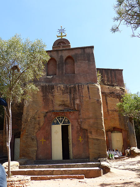DAY 11-12 : From Wakru to Mekele - 8-9 th century orthodox, monolithic church. (Photo: Ingrid)